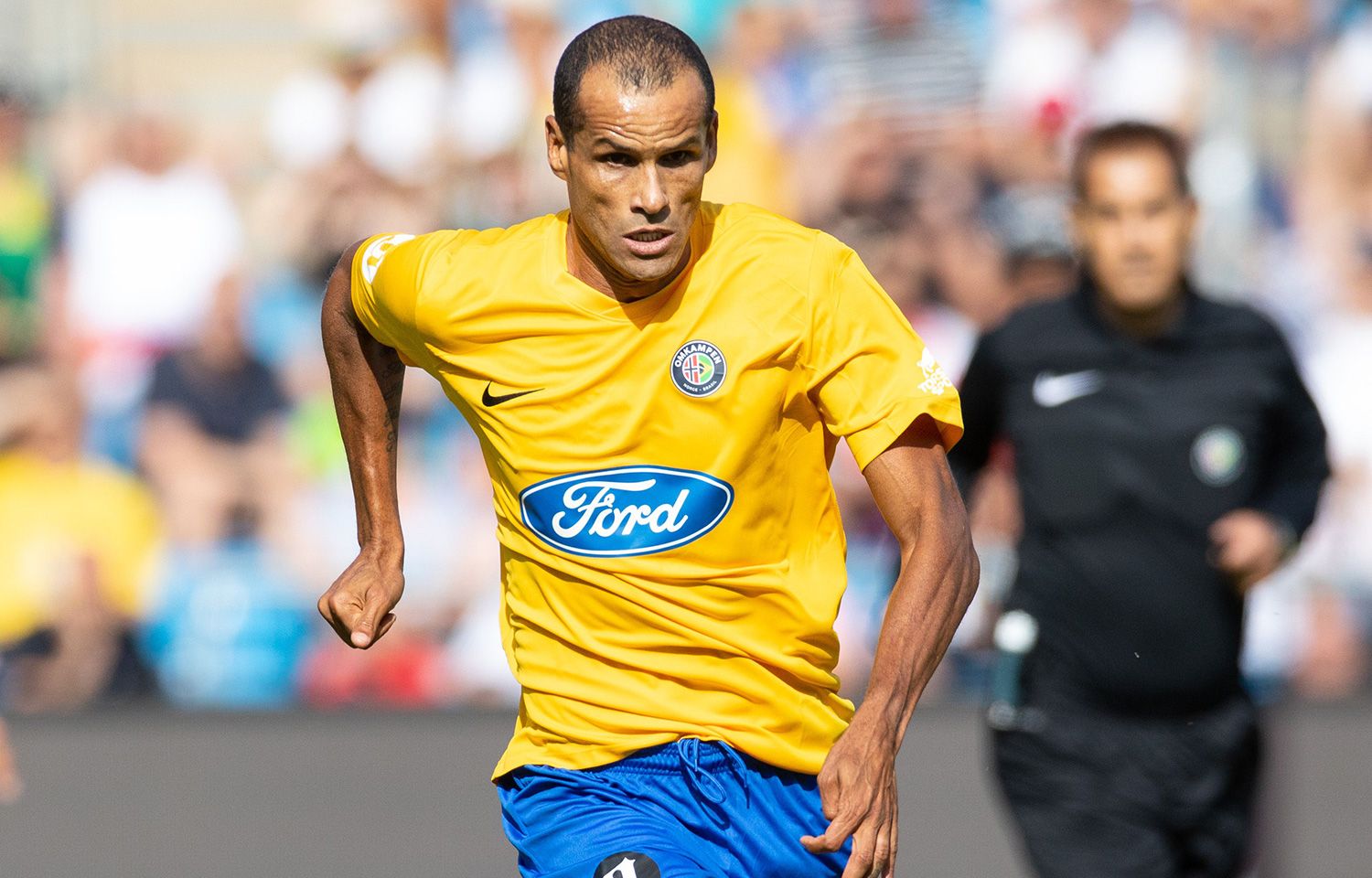 Rivaldo en un partido de veteranos en Brasil