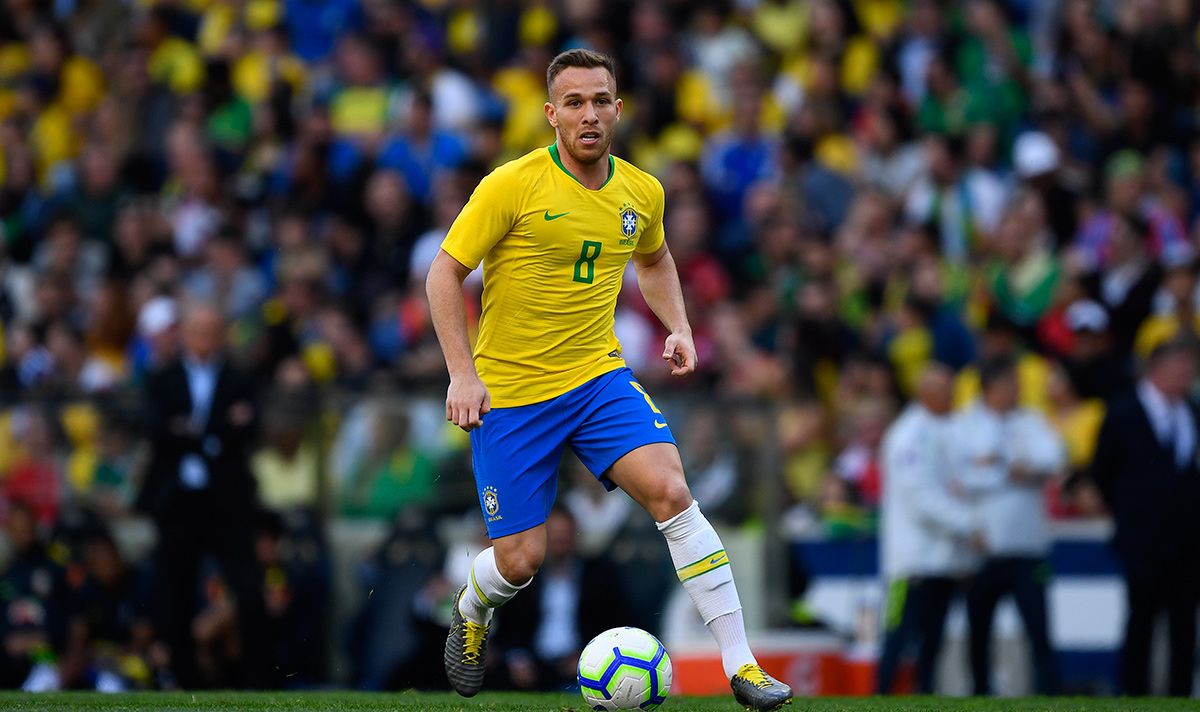 Arthur, during a match with the national team of Brazil