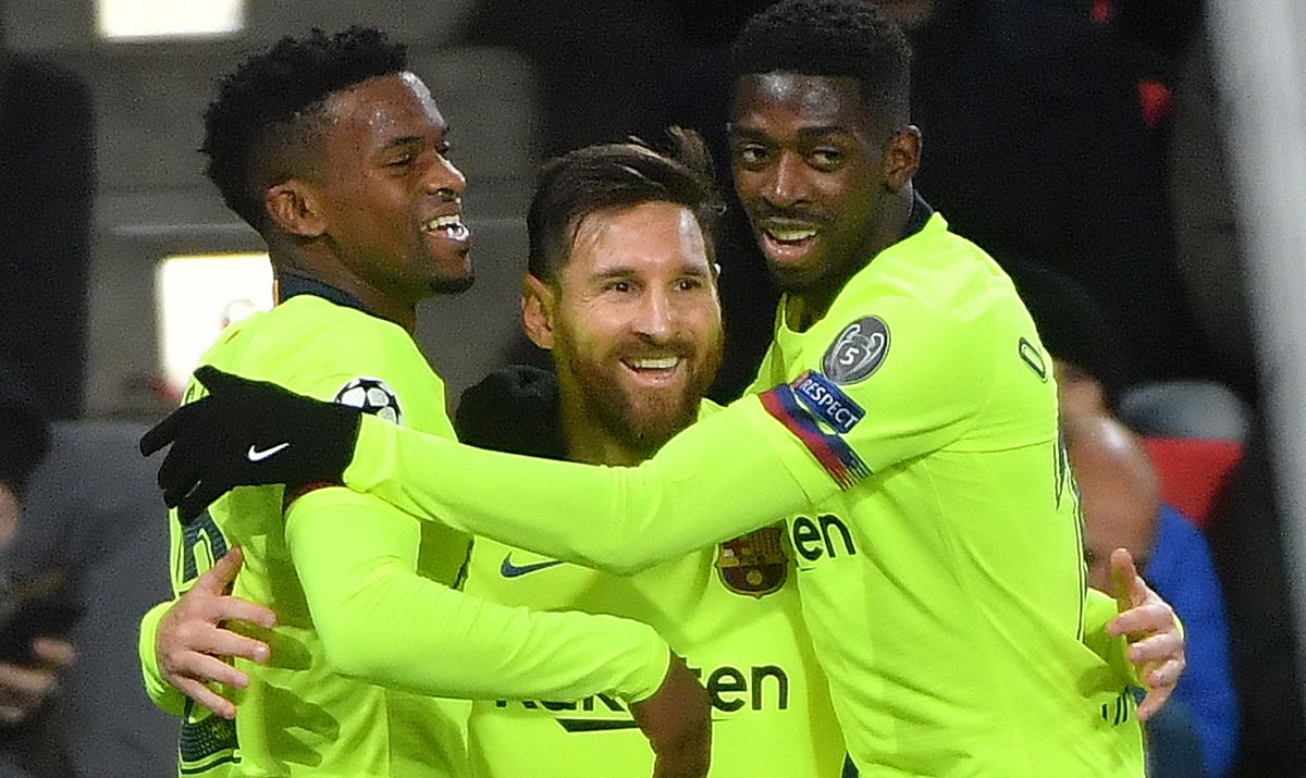 Nélson Semedo and Dembélé, celebrating a goal with Leo Messi