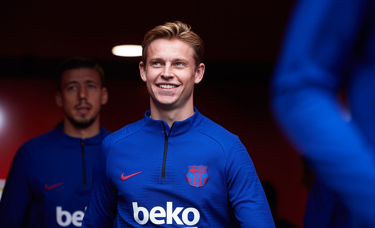 Frenkie de Jong, before going out to heat with Barça