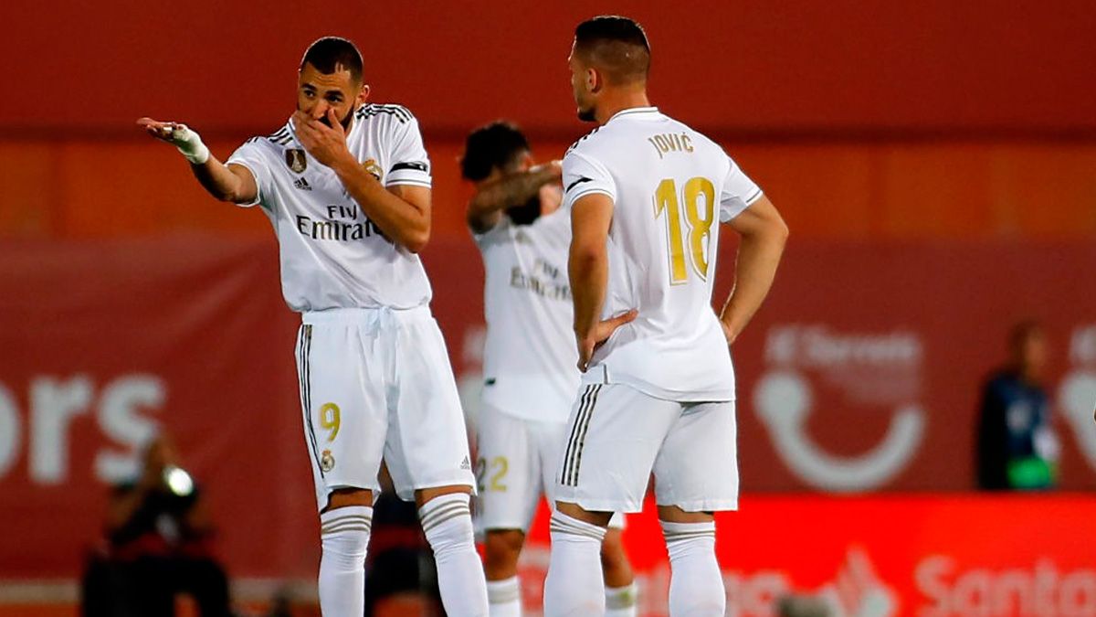 The players of Real Madrid in a match against Mallorca