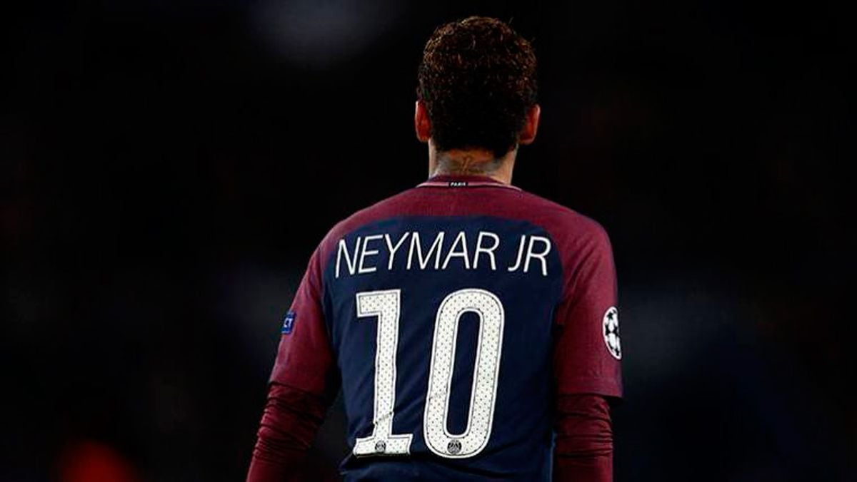 Neymar, no está nominado al Balón de Oro