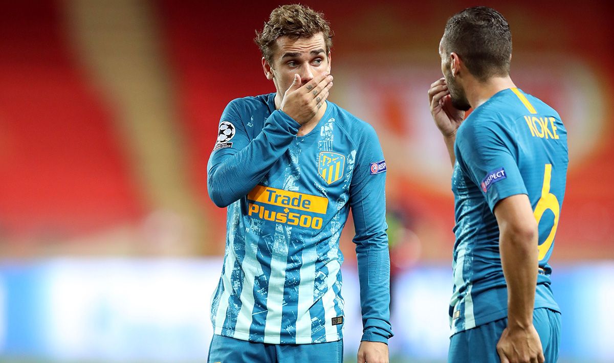 Antoine Griezmann and Koke Resurrection, giving instructions in the Atlético