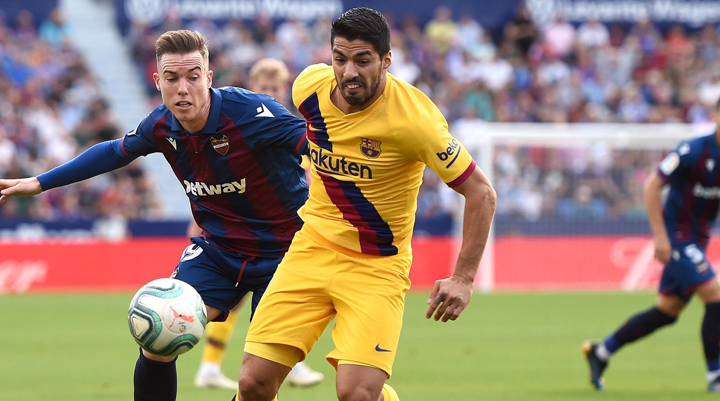 Luis Suárez in an action of party against the Raise