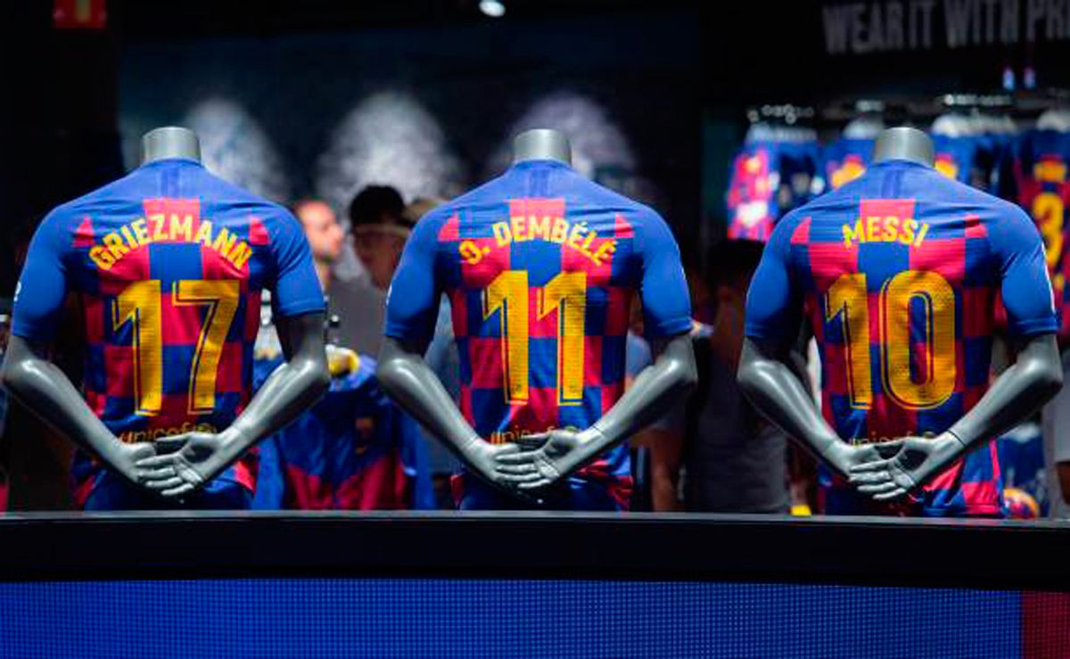 Camisetas de Griezmann, Dembélé y Messi