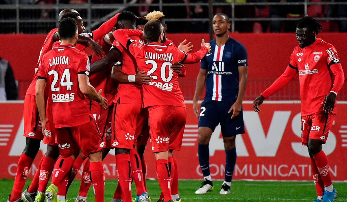 The Dijon, celebrating a triumph against Paris Saint-Germain