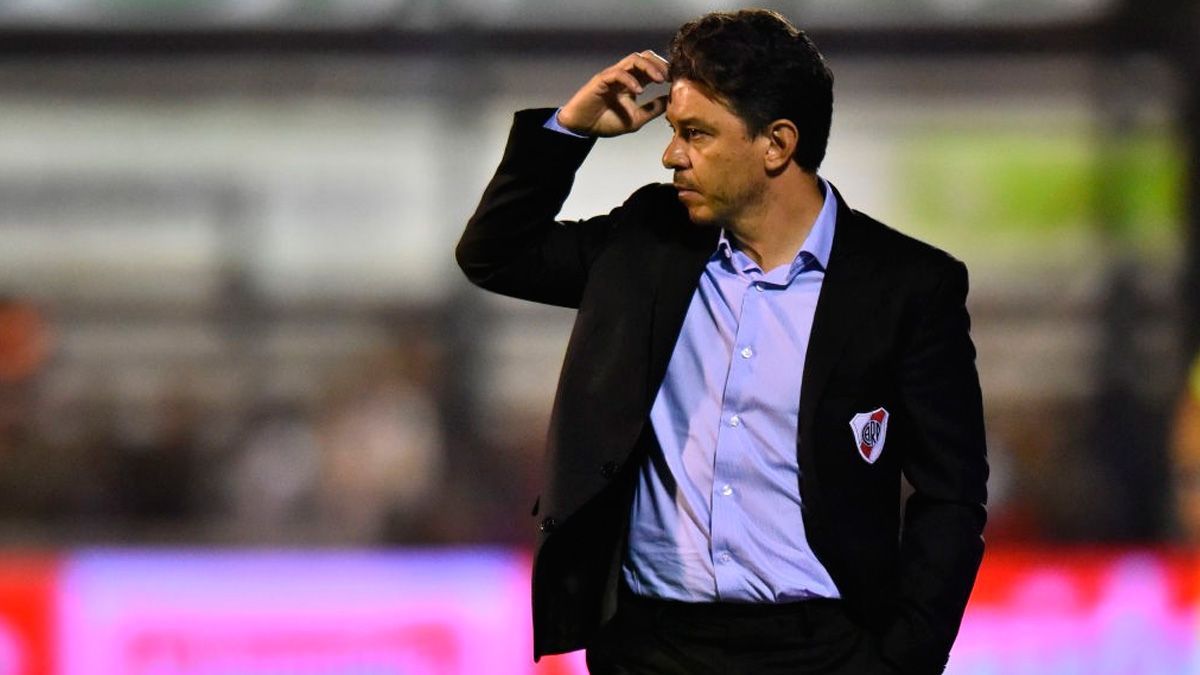 Marcelo Gallardo, possible target of Barça, in a match with River Plate