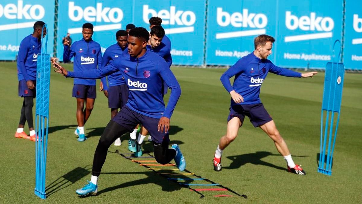 The players of FC Barcelona in a training session | FCB