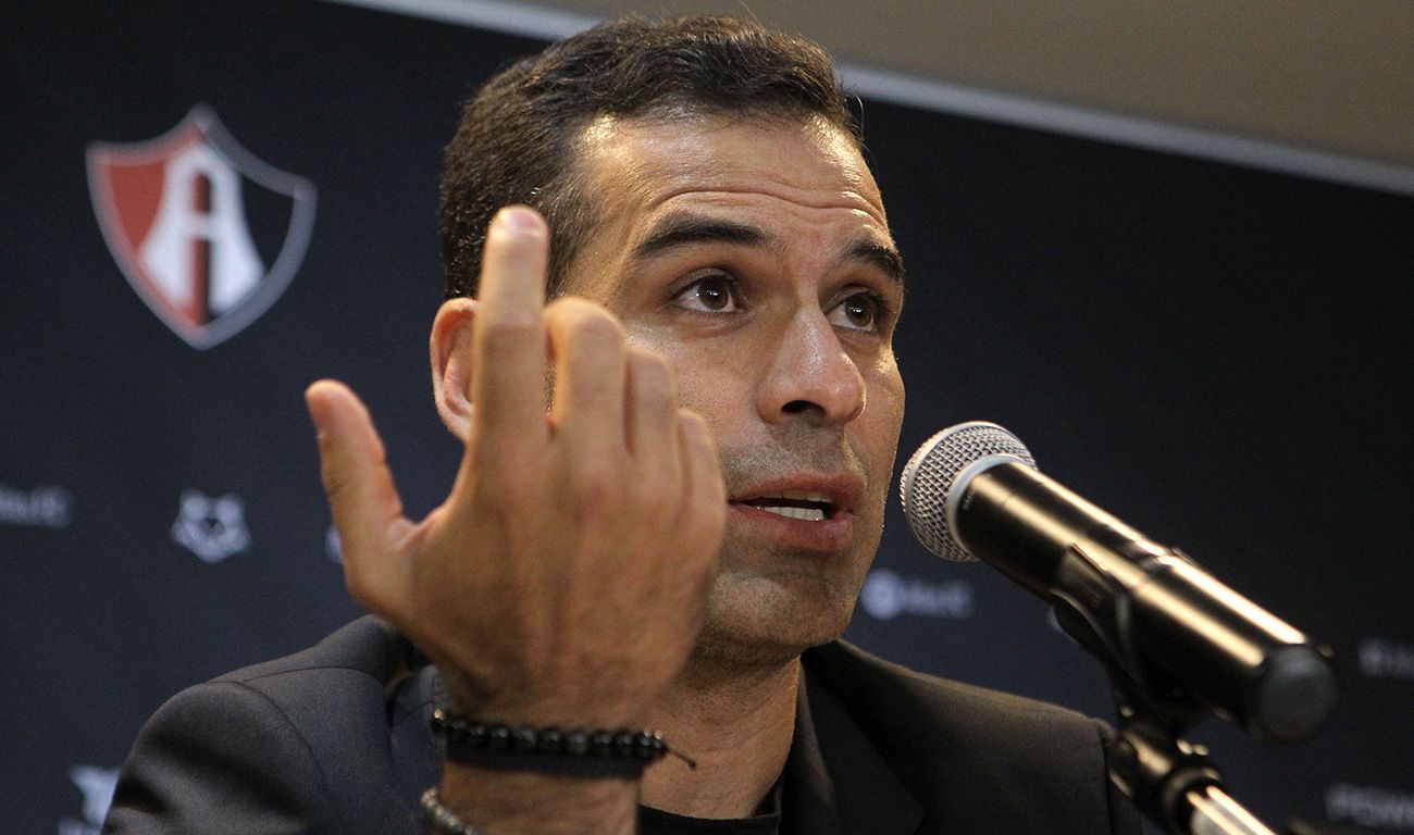 Rafa Márquez en una rueda de prensa de despedida