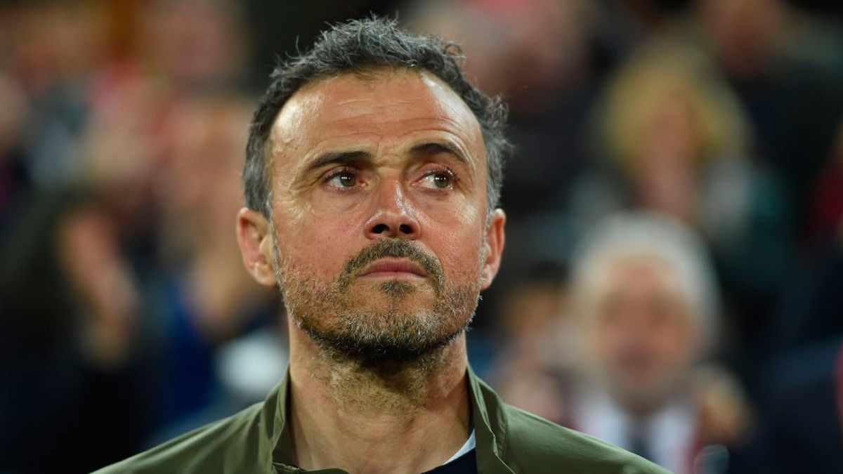 Luis Enrique in a match with the spanish national team