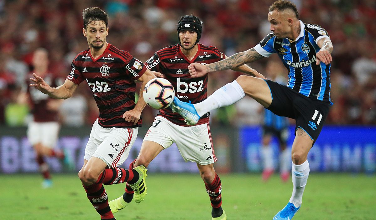 Everton and Rodrigo Caio, face to face in a Flamengo-Gremio