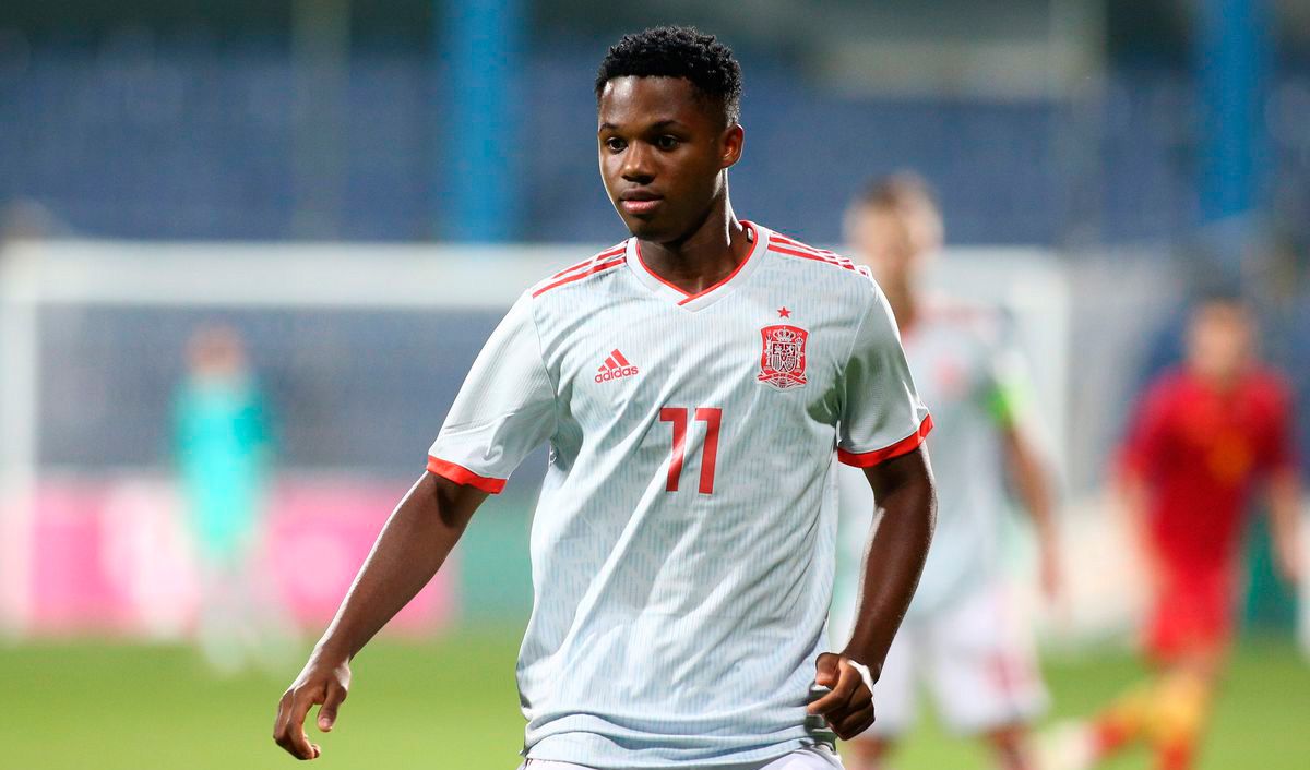 Ansu Fati, durante un partido con la Selección Española