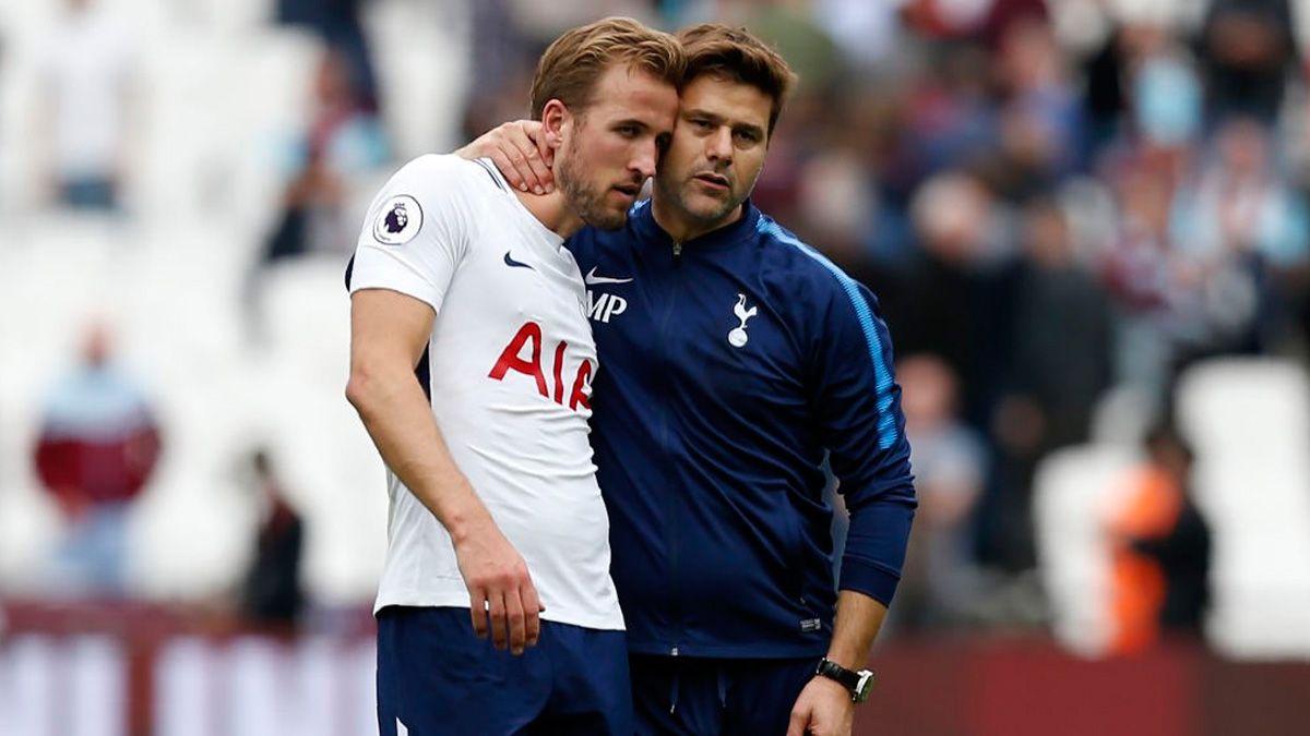 Harry Kane y Mauricio Pochettino en un partido del Tottenham