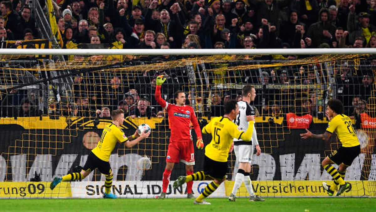 Reus goal in the Dortmund-Paderborn