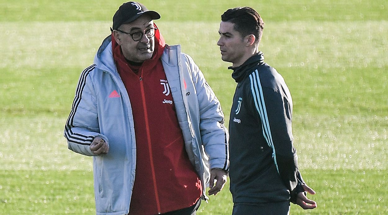 Sarri y Cristiano Ronaldo en un entrenamiento de la Juve