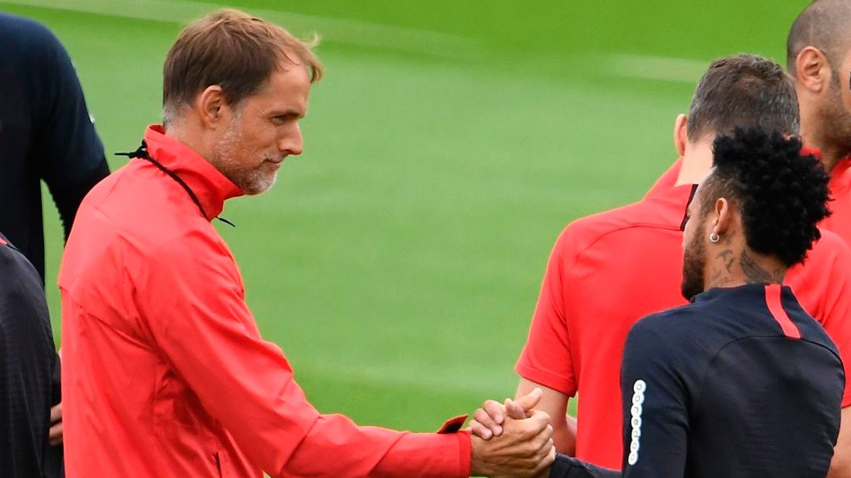 Thomas Tuchel y Neymar en un entrenamiento del PSG