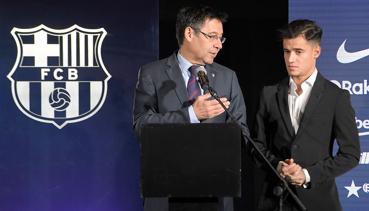 Josep Maria Bartomeu and Coutinho, in an image of archive
