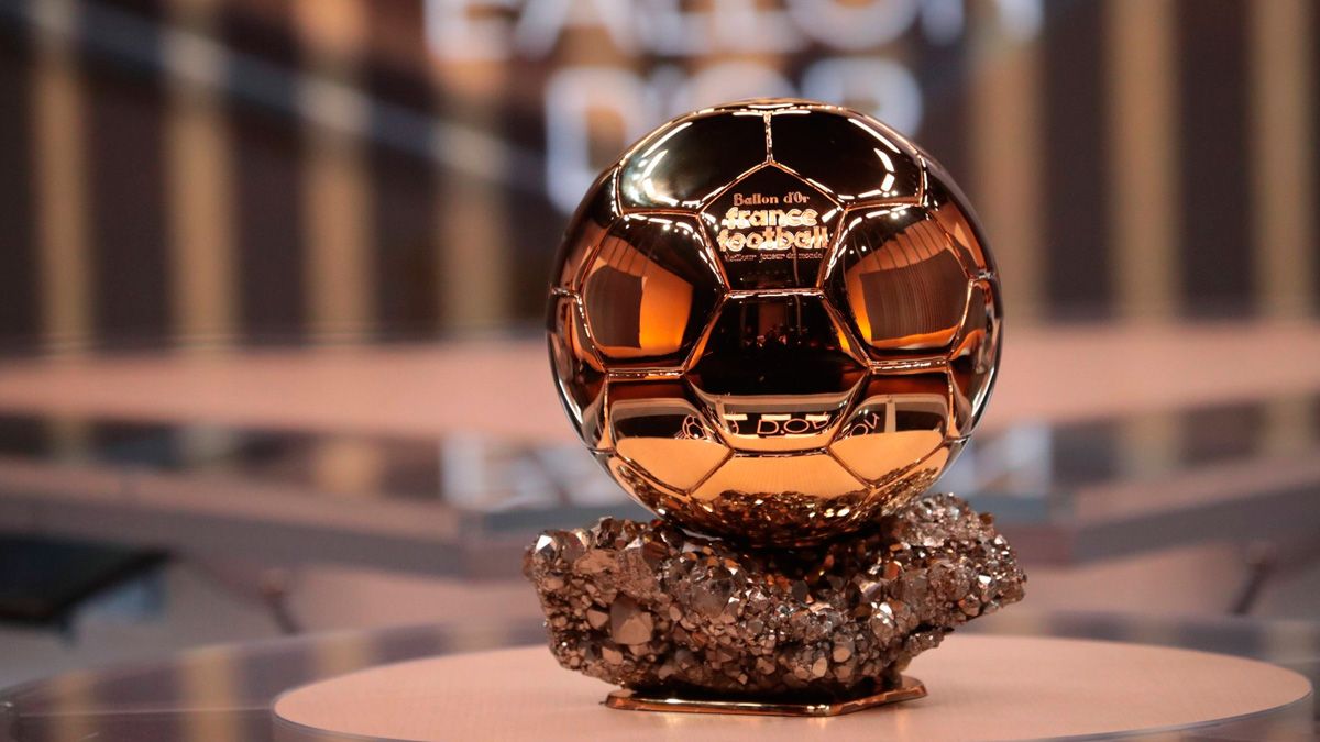 The Golden Ball Trophy delivered by 'France Football' | @FranceFootball