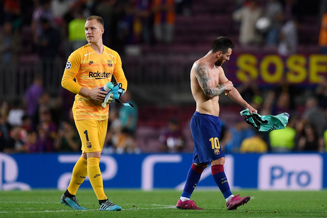 Ter Stegen And Leo Messi after the party against the Inter