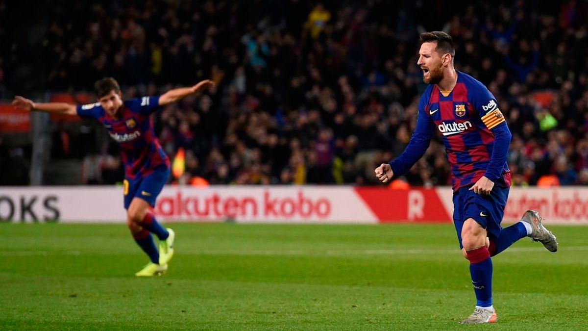 Leo Messi celebrates a goal with Barça in LaLiga
