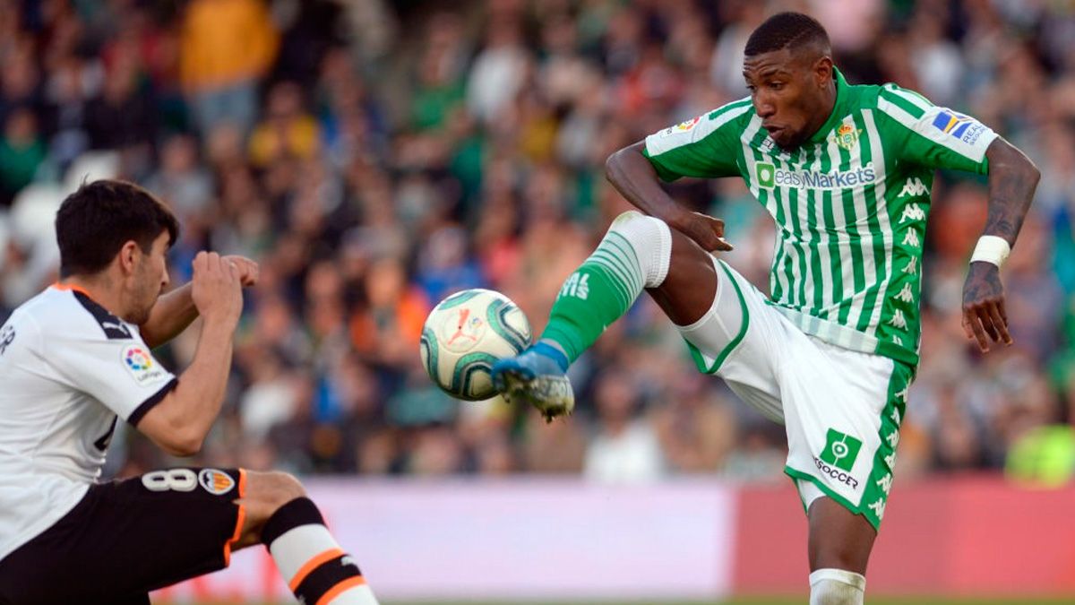 Emerson in a match of Real Betis in LaLiga