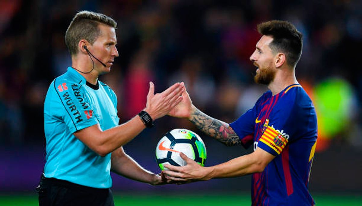 Hernández Hernández, greeting to Leo Messi