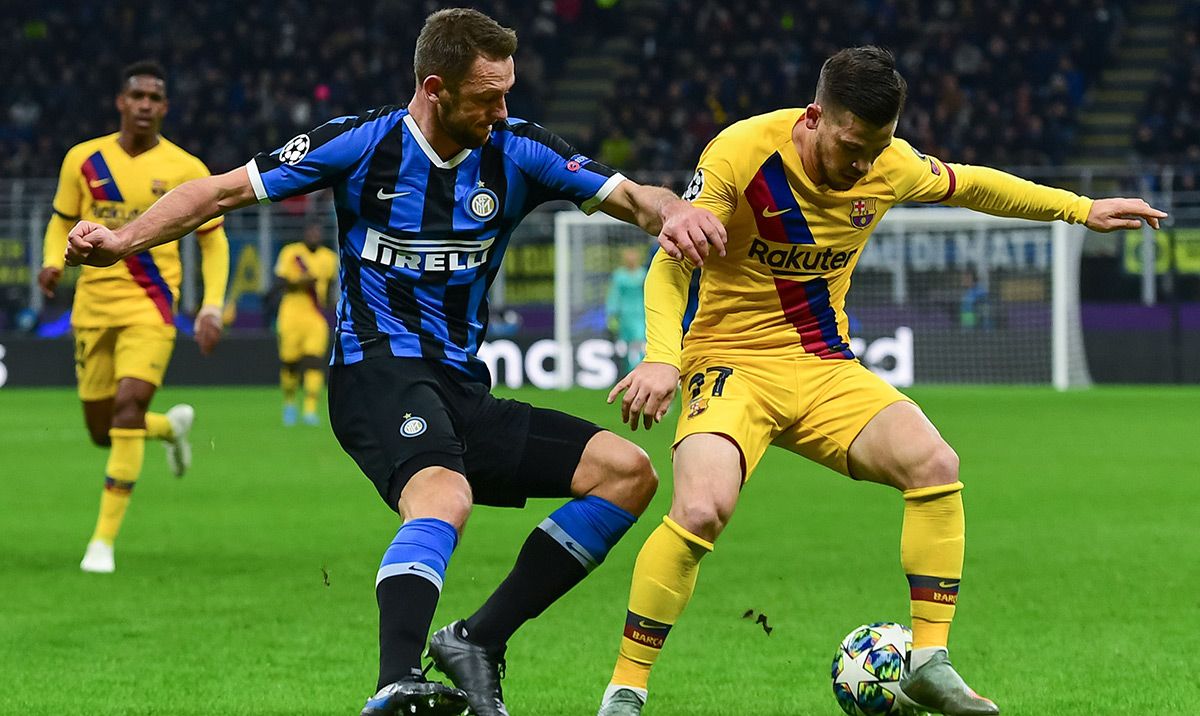 Carles Pérez, durante el partido contra el Inter en el Giuseppe Meazza