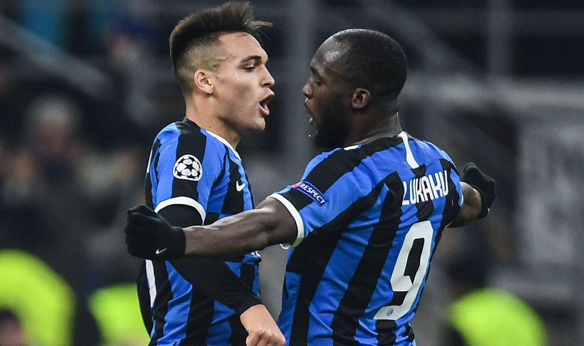 Lukaku y Lautaro Martínez, celebrando un gol contra el Barça