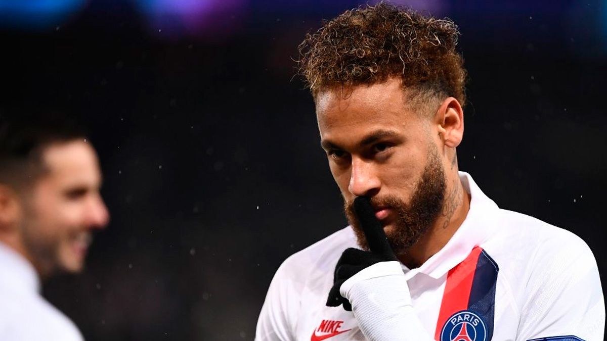 Neymar celebra un gol con el PSG en la Champions League