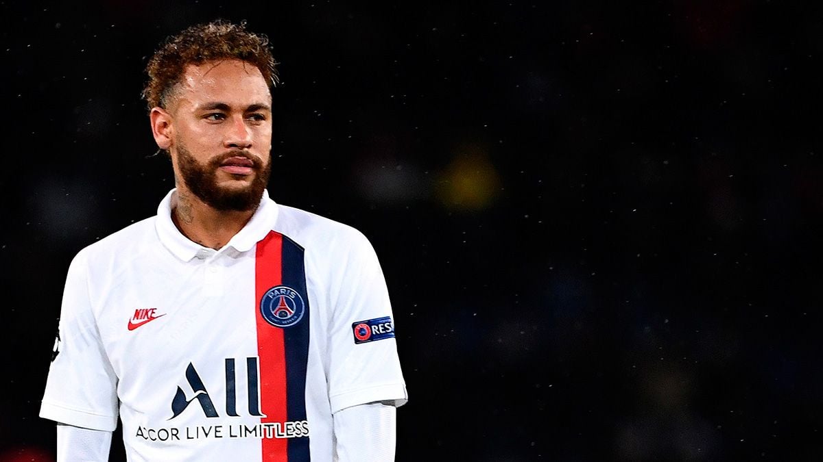 Neymar in a match of PSG in the Champions League