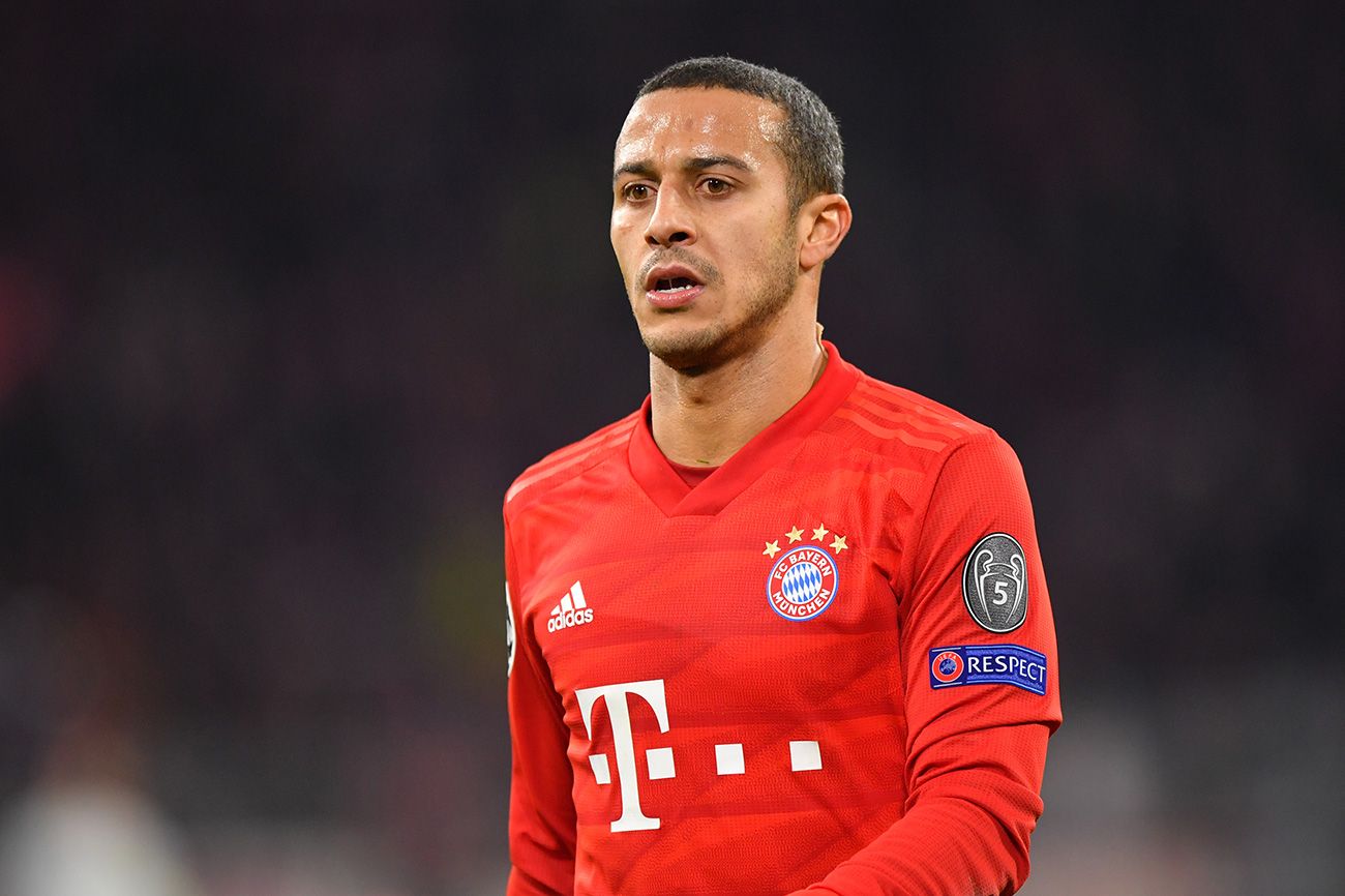 Thiago Alcántara en un partido con el Bayern