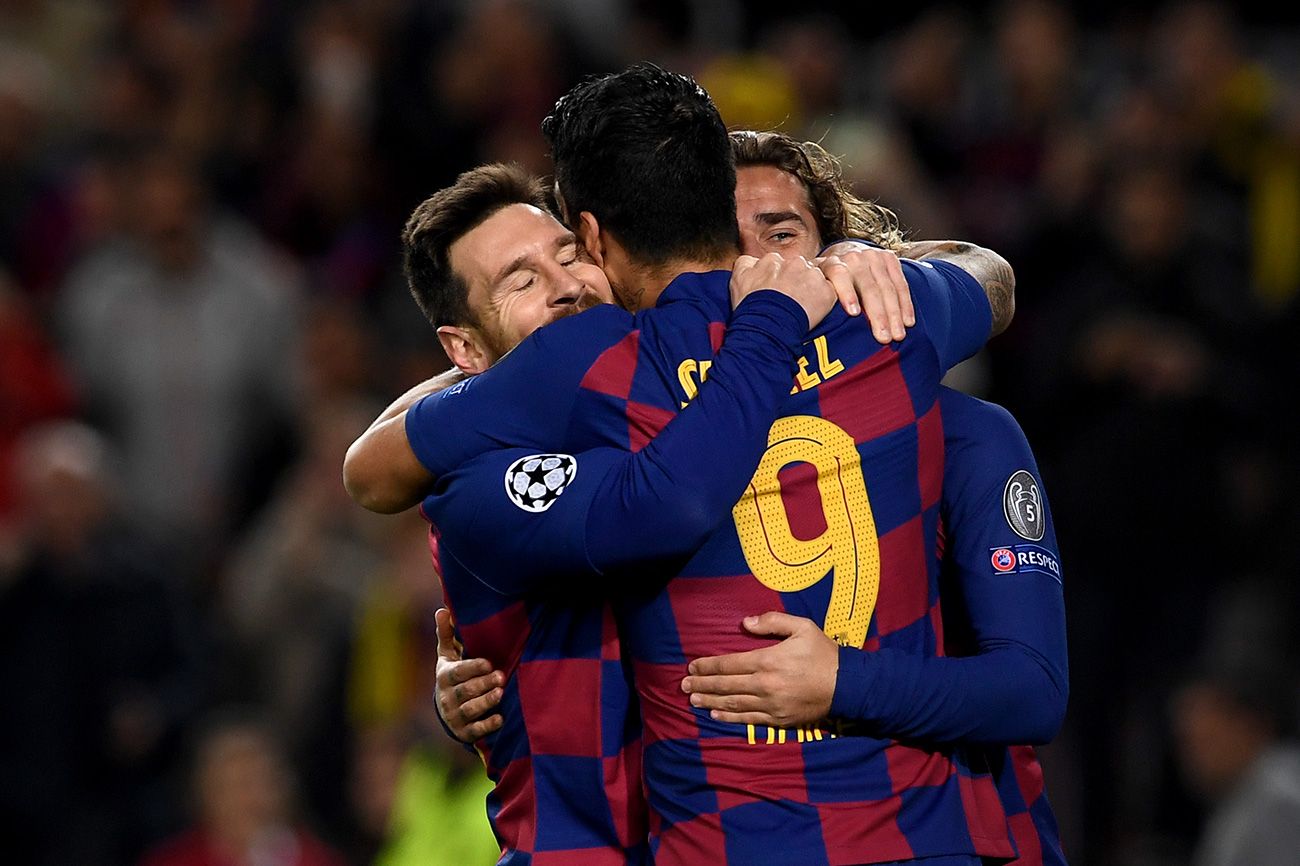 Messi, Suárez y Griezmann celebran un gol
