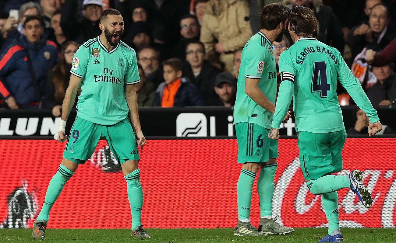 Karim Benzema y Ramos celebran el gol del Madrid