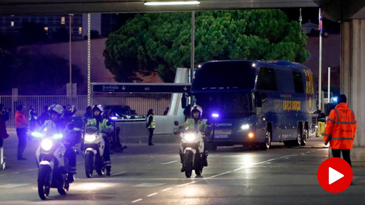 Arrival of the teams to the Camp Nou