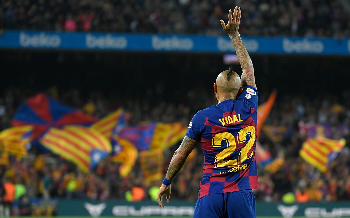 Arturo Vidal, celebrando un gol marcado en el Camp Nou
