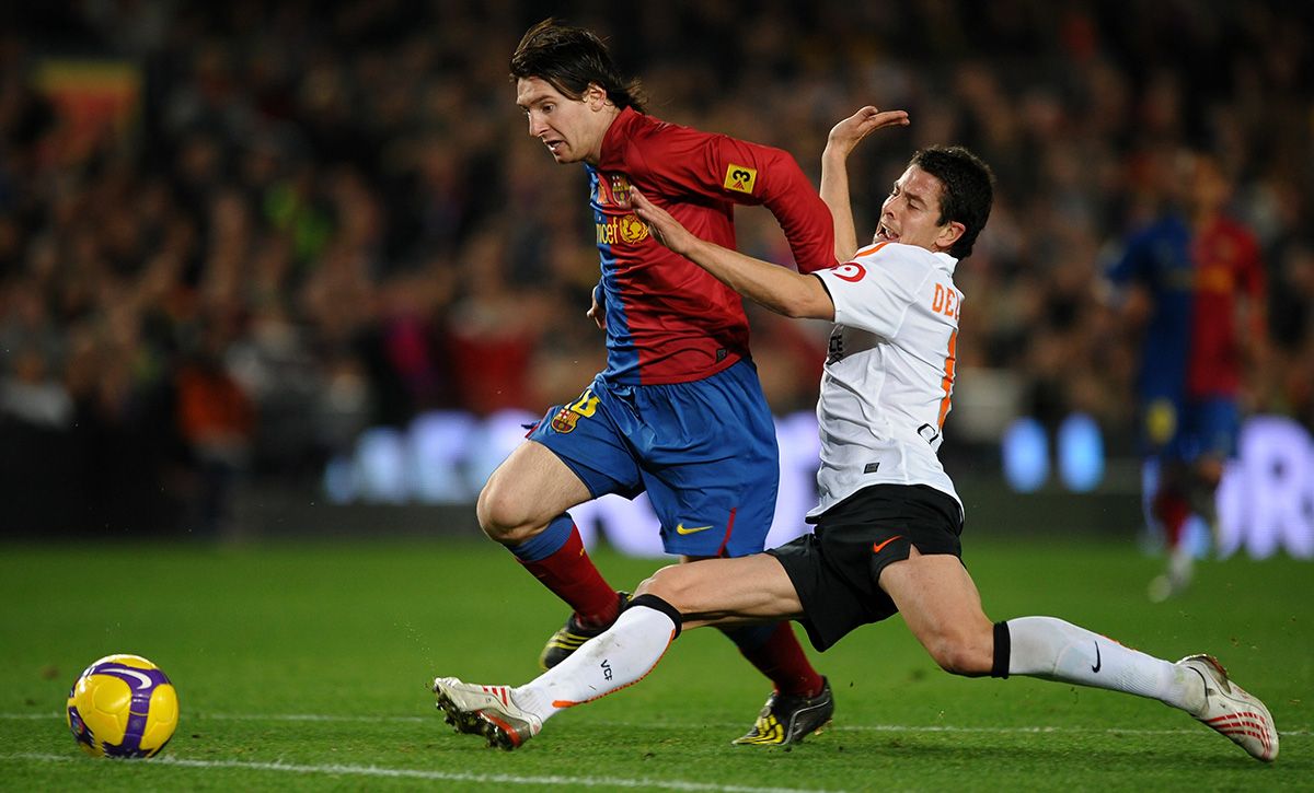 Leo Messi, durante un partido contra el Valencia en 2008
