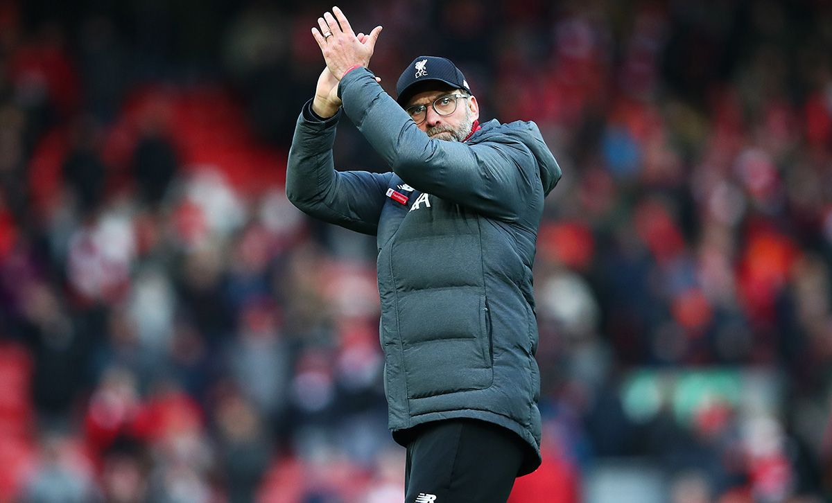 Jürgen Klopp, aplaudiendo tras una victoria del Liverpool