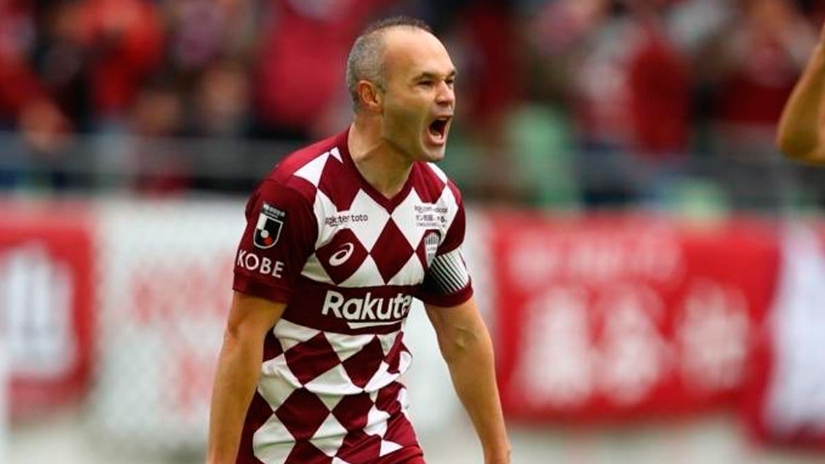 Andrés Iniesta celebrates a goal with Vissel Kobe | @AndresIniesta8