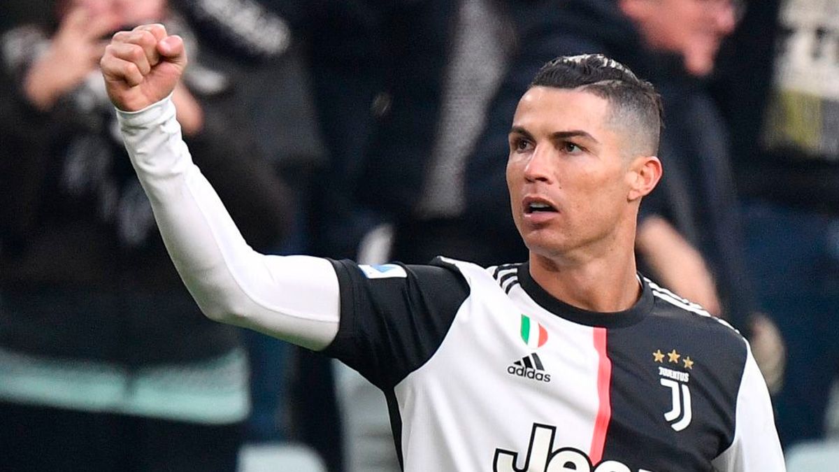 Cristiano Ronaldo celebrates a goal with Juventus in the Serie A