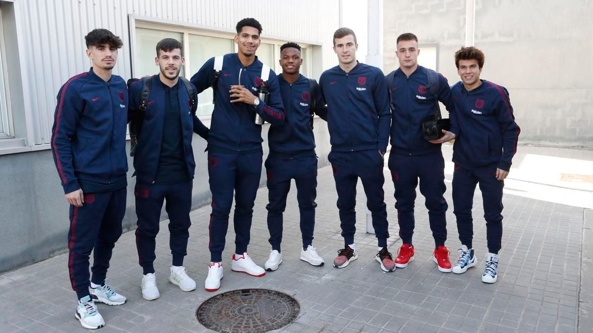 Los canteranos del Barça en el viaje del primer equipo para la Supercopa de España | FCB