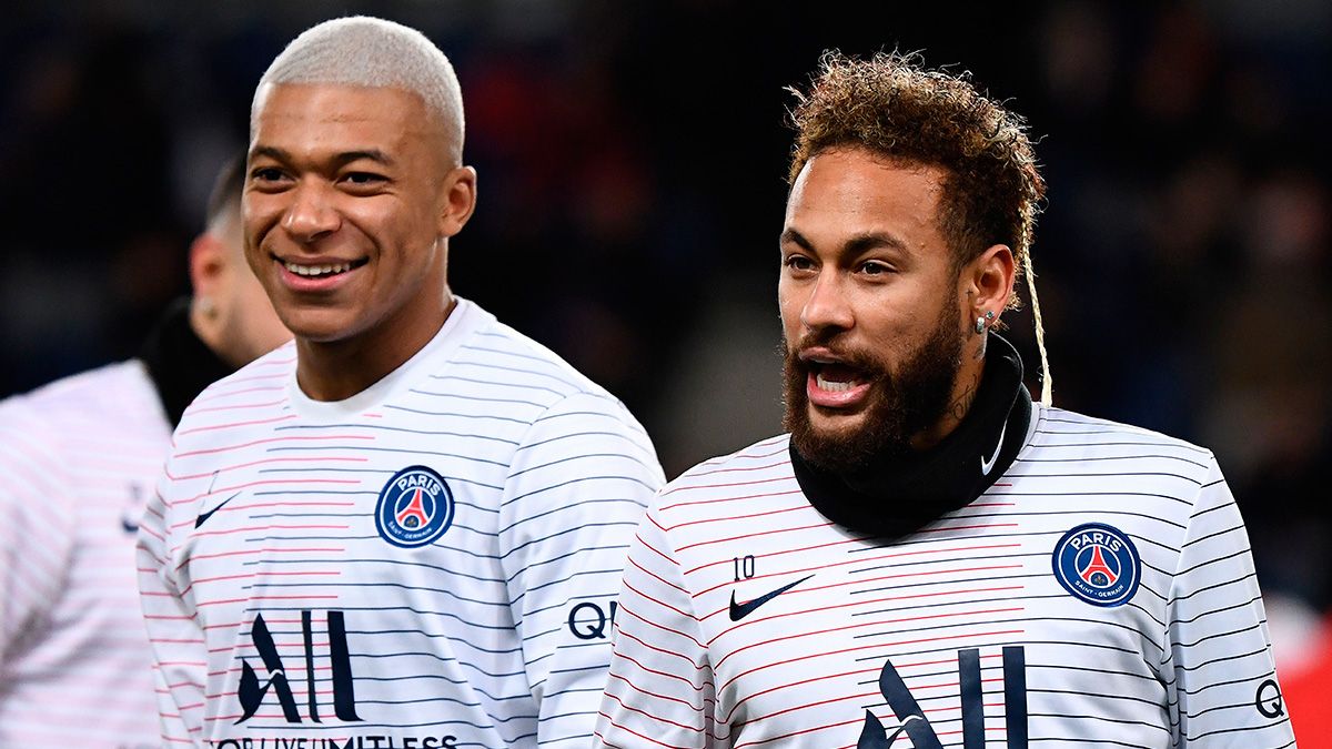 Kylian Mbappé and Neymar in a match of PSG in the Ligue 1