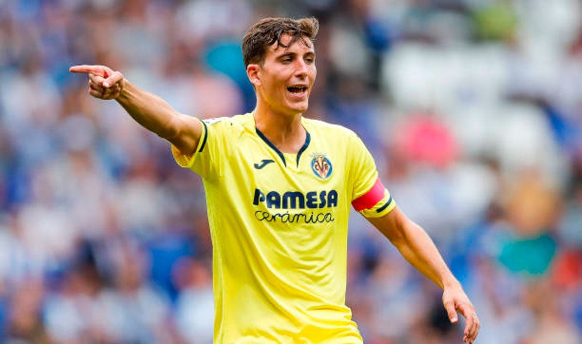 Pau Torres, in a match of Villarreal