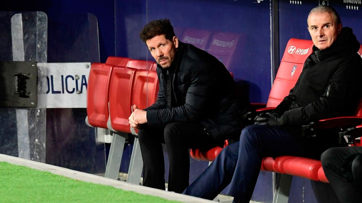 Diego Simeone en el banquillo del Atlético de Madrid