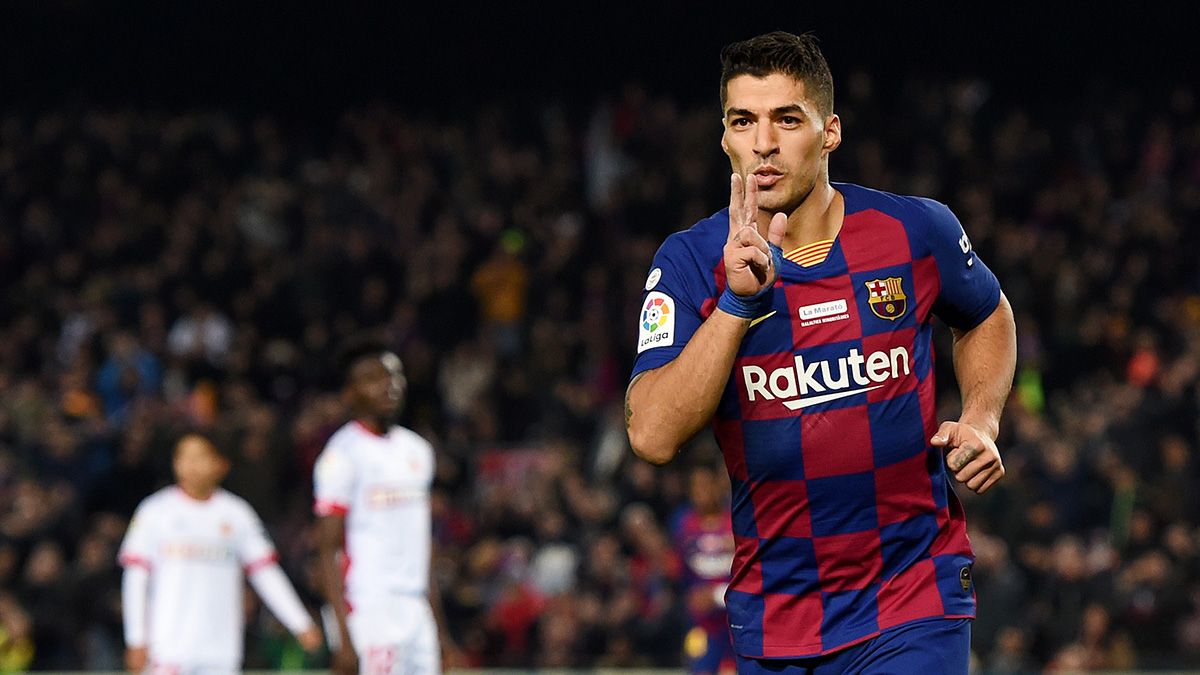 Luis Suárez celebrates a goal with Barça in LaLiga