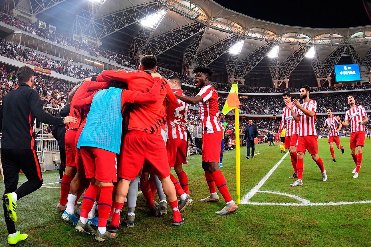 The players of the Athletic celebrate a goal in the Supercopa