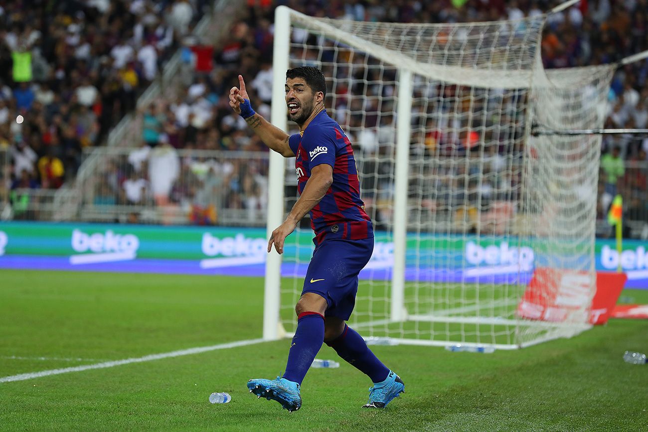 Luis Suárez complains of a played in the Supercopa
