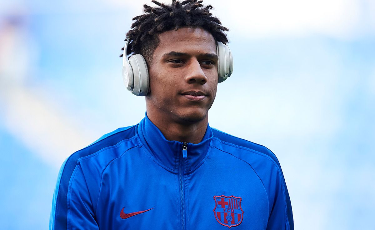 Jean-Clair Todibo, before a match with the FC Barcelona