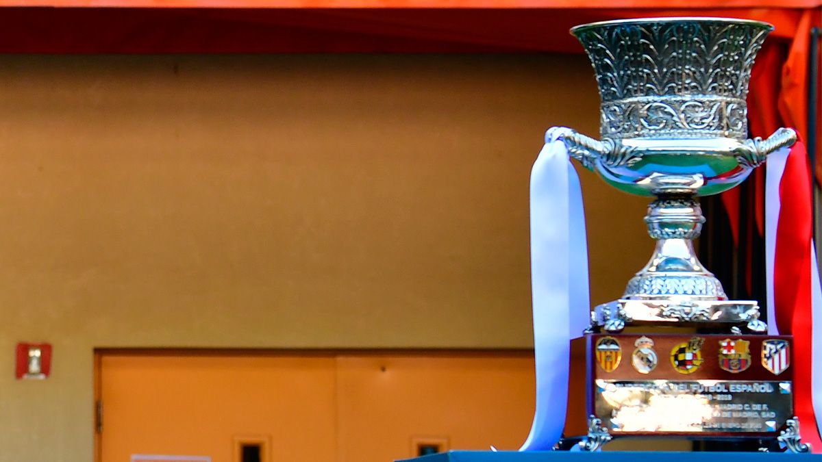 The Spanish Supercup trophy before the 2020 final