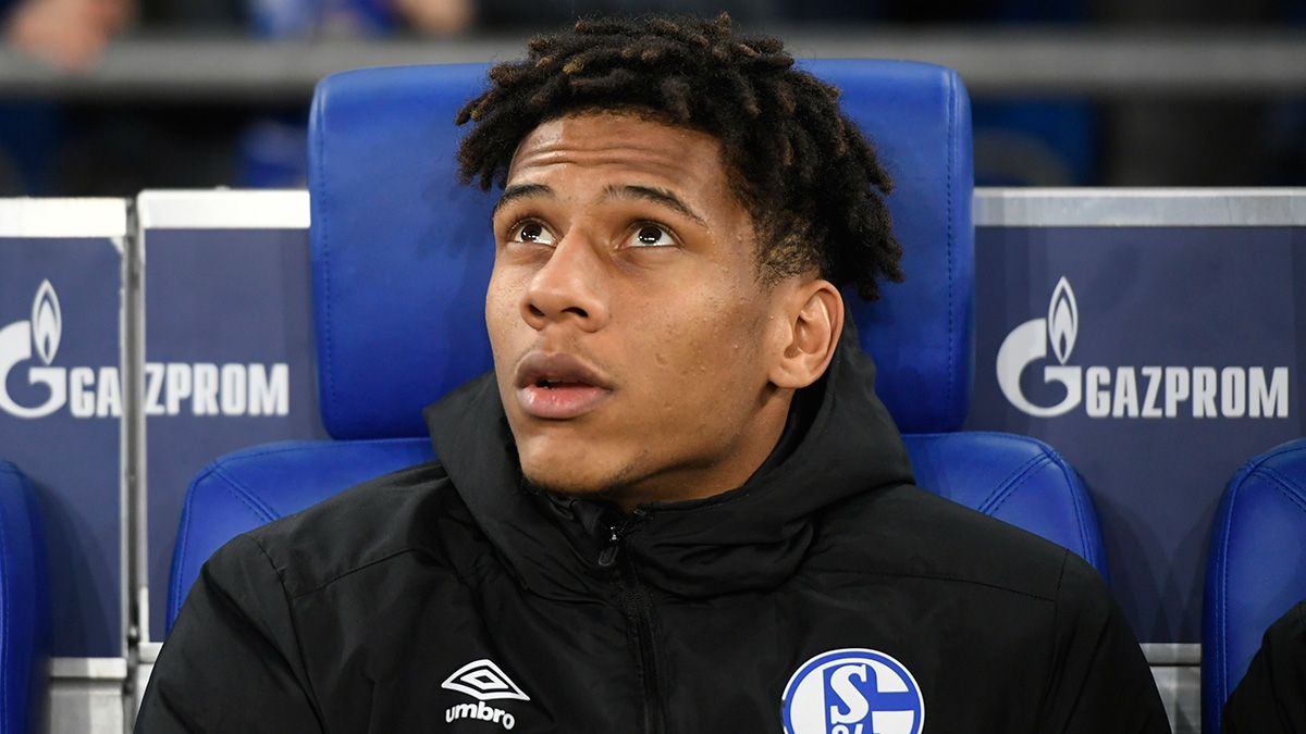 Jean-Clair Todibo in a match with Schalke 04 in the Bundesliga