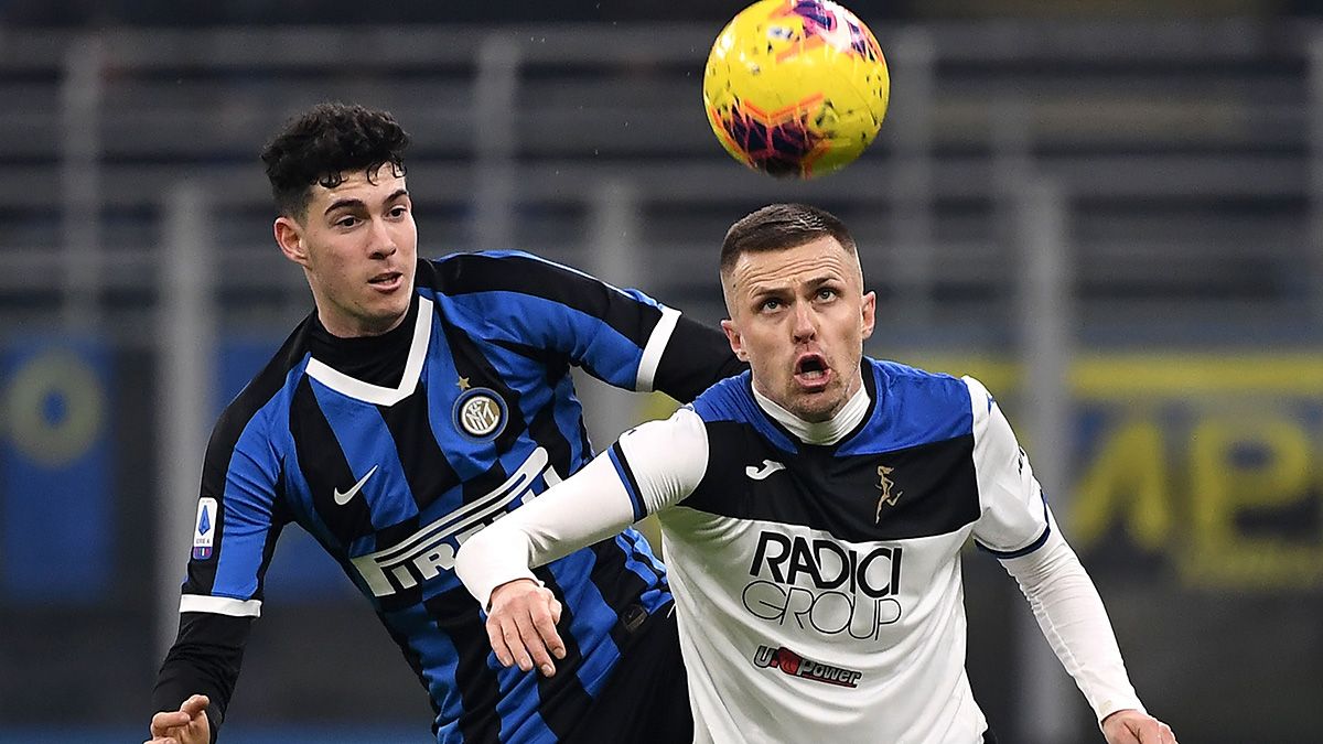 Alessandro Bastoni, possible target of Barça, in a match of Inter de Milan